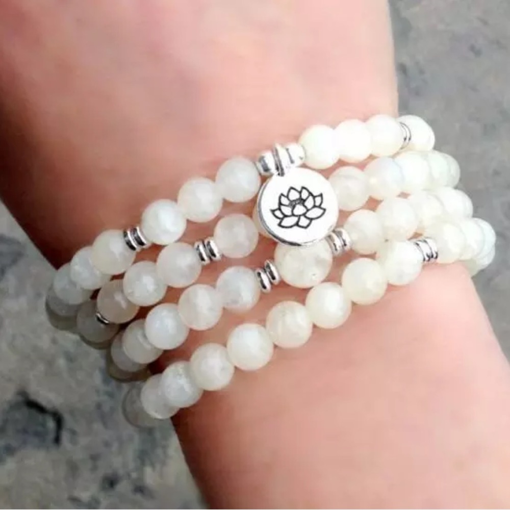 Lotus Quartz Crystal Gemstone necklace/bracelet - Picture 2 of 7